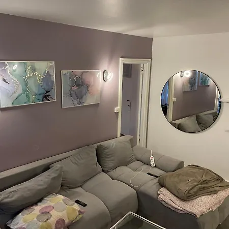 Apartment Paris19 *